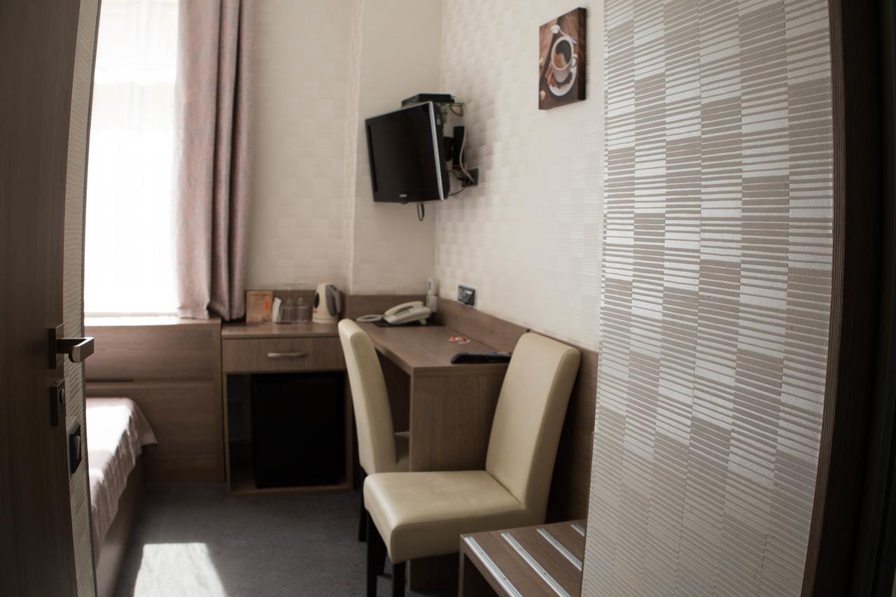Hotel Elegant Kiev Exterior foto