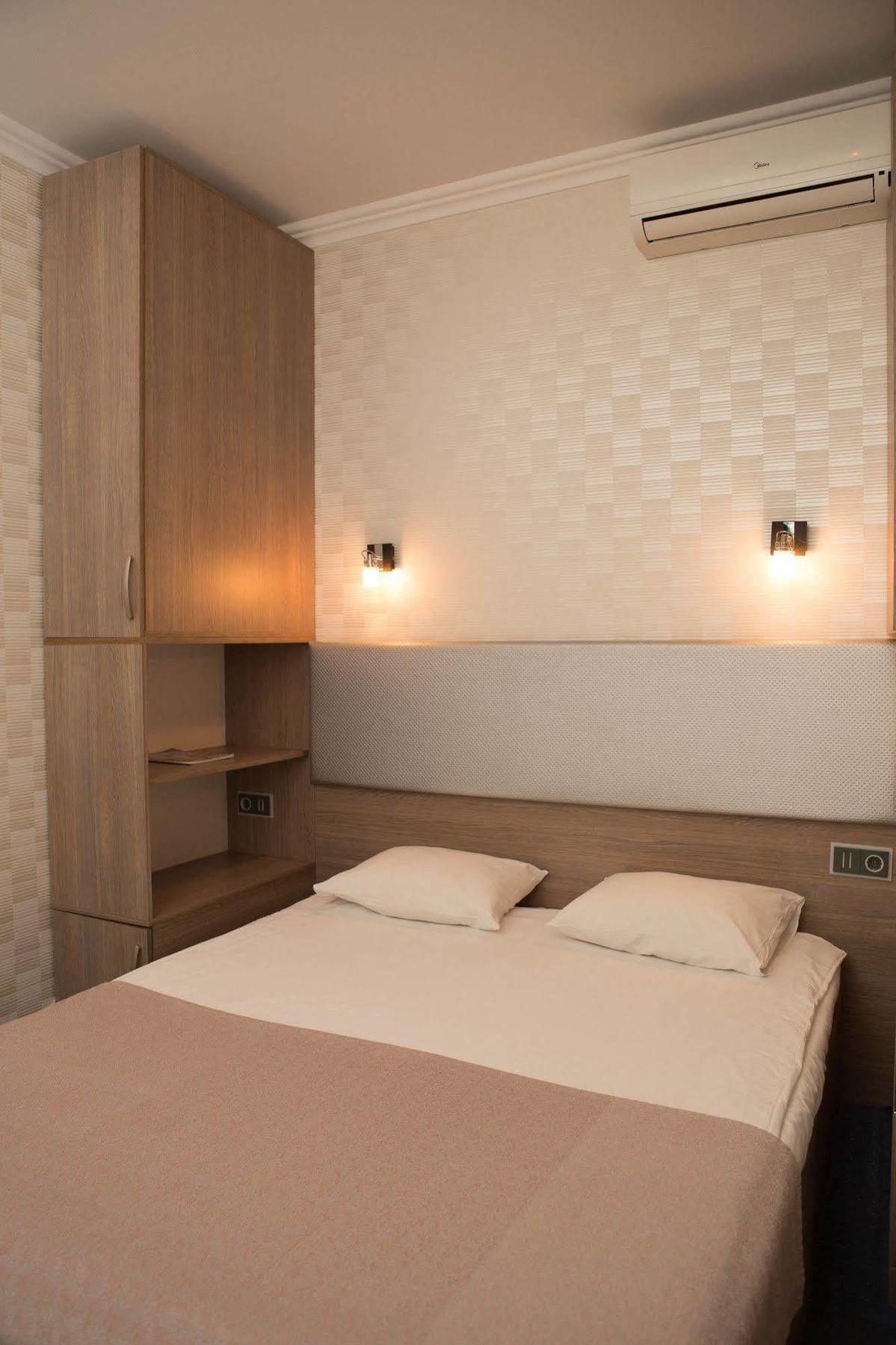 Hotel Elegant Kiev Exterior foto